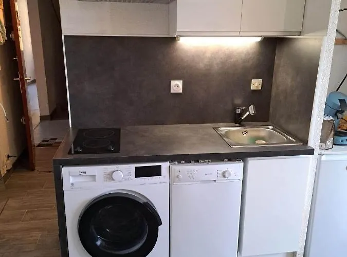 Appartement T2 27m² meublé, vue mer à 50m de la plage